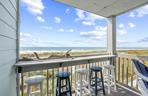 Ocean Drive Apartment | Direct Ocean Front 3BR/2BA Dog Friendly *OCEANFRONT*