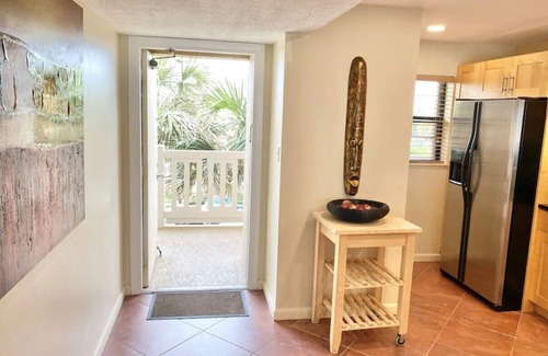 Hutchinson Island South Condo | DIRECT OCEAN FRONT ON BEACH! AMAZING OCEAN VIEW, ELEGANT 2BR/2BA Mthly Discount!