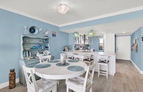 Hutchinson Island South Condo | Direct Ocean View Beach Condo-SNOWBIRDS WELCOME!