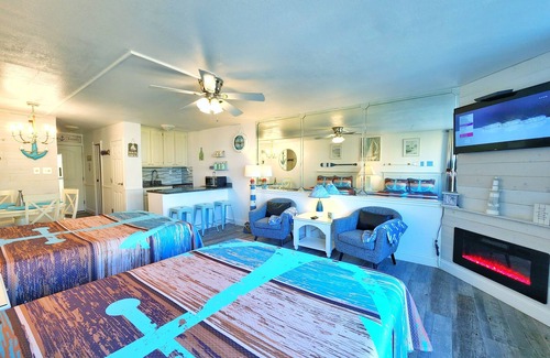 Panama City Beach Condo | 🐬Direct Oceanfront Resort 🏖️Spectacular view🌞FREE Beach Chairs⚡Great location