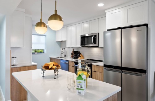 Port Canaveral Condo | Direct Oceanfront Dream | Retro-Chic Condo on the Beach w/Stunning Views! ☀️