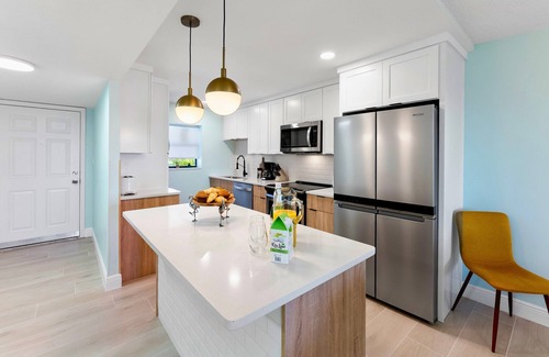 Port Canaveral Condo | Direct Oceanfront Dream | Retro-Chic Condo on the Beach w/Stunning Views! ☀️