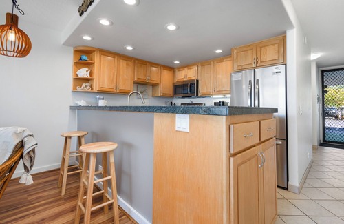 Kahana Condo | Direct Oceanfront AC Lanai Views Peaceful West Maui Stay
