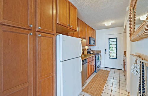 Kahana Apartment | Direct Oceanfront Studio - Affordable -Noelani 119-Turtle Viewing Beach