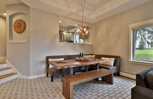 Ludlow House | Direct Ski Access from this Peaceful Ski condo at Solitude Okemo