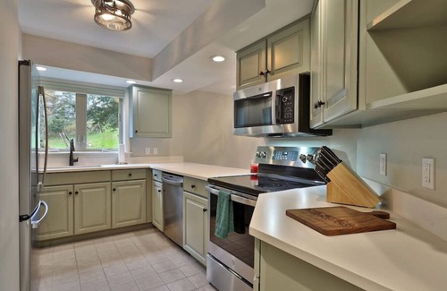 Ludlow House | Direct Ski Access from this Peaceful Ski condo at Solitude Okemo