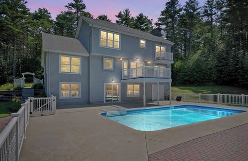 Jewett City Apartment | Direct Waterfront lakehouse apt w pool,kayaks,dock.By casinos,Mystic