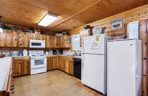 Sabinal House | Directly ON the Frio River with exclusive river frontage, shuffleboard table & room for 25 guests