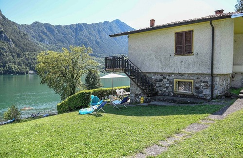 Idro Apartment | Directly on the lake with terrace