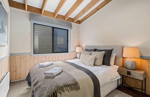 Mount Buller Ski Chalet | Disco 4
