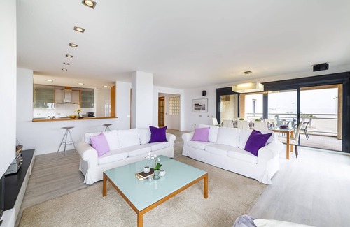 Roquetas de Mar Condo | Discount! Fantastic 270 m2 penthouse with amazing sea views direct on the beach