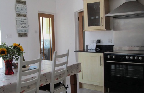 Truro Cottage | DISCOUNT FOR 2 PEOPLE,TRANQUIL COTTAGE NR PERRANPORTH,PET WELCOME,GARDEN,PARKING