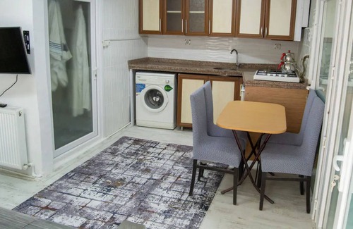 Zeytinburnu Apartment | Discount For Long Stay.Near Metro-Metrobus-Mall