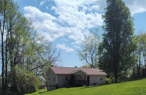 Fletcher House | DISCOUNT Nov Private home convenient to everythingnWNC AgCntr,Airprt,DT & more