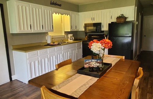 Trimble Cottage | DISCOUNT !nQuiet Relaxing GetawaynWater is Low but .nFireplace inside&outside.