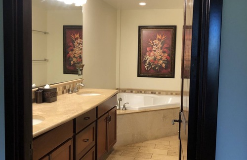 Wailua Resort | Discounted Luxury Condo at Waipouli Beach Resort
