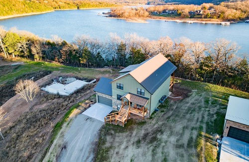 Jenkins House | Discounted rates for Oct! Table Rock views! 6 Bdm