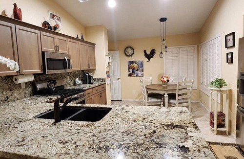 Palm Valley House | DISCOUNTED RATES OCT-DEC 2025 enjoy Resort living at gorgeous Pebble Creek home