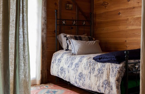 Tivoli House | Discounted Weekly Summer Stays at The Barn in Tivoli