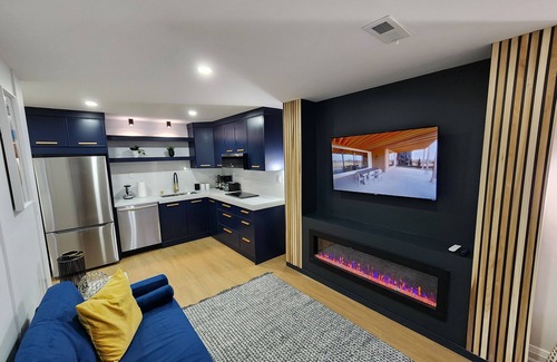 Thorold Apartment | Discover a haven of luxury and comfort in this luxury and exquisite unit for 2