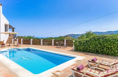 Frigiliana Villa | Discover Casa Jorge: Where the sun-kissed Costa Del Sol meets unparalleled tranquility.