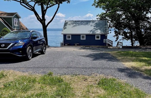 Romulus Cottage | Discover Cayuga Lake waterfront cottage charm