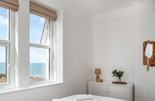 Westward Ho Cottage | Discover coastal bliss at Spindrift – a stylish, two-bedroom apartment in Westward Ho.