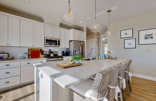 Nelscott House | Discover Coastal Bliss: Your Perfect Retreat Awaits in Lincoln City