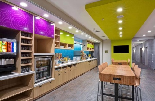 Lake Hamilton Hotel | Discover Hot Springs' Hidden Gem! Pets Allowed, Free Breakfast, Free Parking