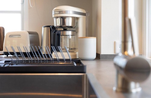 Großdunsum House | "Discover luxury and relaxation in the vacation apartment Haus Deichblick!"