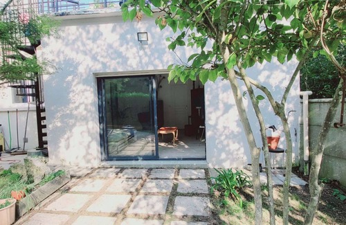 Le Plessis-Robinson Apartment | Discover our comfortable studio, nestled in a quiet neighborhood 20 minutes from Paris.