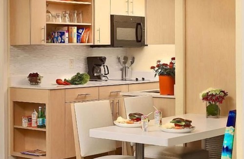 Flagstaff Hotel | Discover Scenic Retreat Near Flagstaff's Historic Gems! Pool, Free Breakfast!