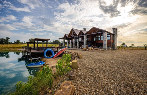 Broken Bow Cabin | Discover the Beauty of Crystal Lake Ranch Mansion in Broken BowEscape to your own private retreat. The Mansion at Crystal Lake Ranch is a 6,000 sq ft luxury lodge nestled on a secluded 6-acre estate with a private pond, horse pasture views