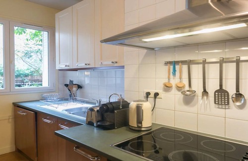 Les Iles Apartment | DISCOVER THE ILE SAINT-LOUIS, PARIS’ TREASURE ISLAND-A RARE GARDEN APARTMENT!