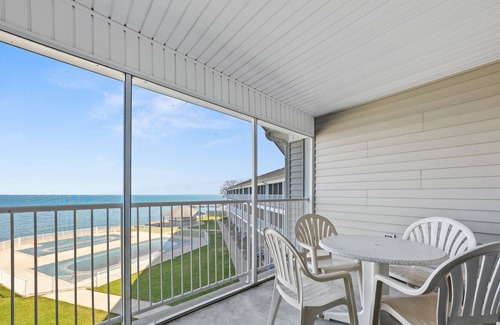 Put-in-Bay House | Discover the Perfect Island Getaway with Nautical Décor and Lake Views 102