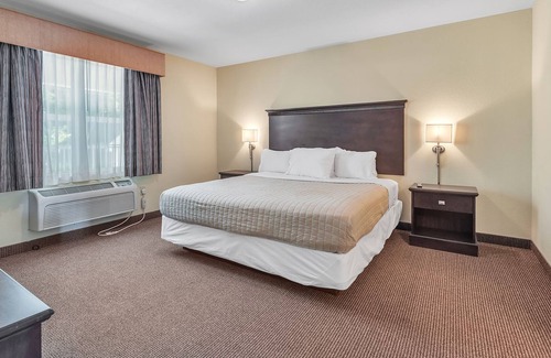 Kelleys Island House | Discover the Pristine Cunningham Suite at Kelleys Island 221
