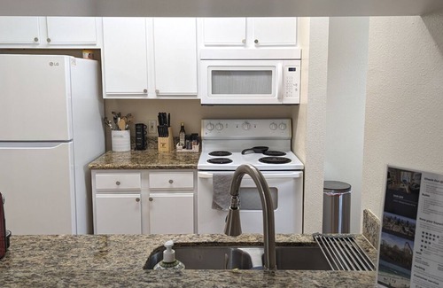 Clearwater Condo | Discover the tranquility of charming ground floor Avalon Condo Clearwater Beach
