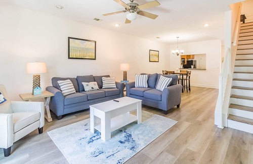 Sunset Pass Condo | Discover Tranquility: Banana Bay Resort's Home Near All the Action!