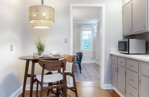 Keller Park House | Discover university charm. Your 4-bedroom retreat, an 8-min drive to Notre Dame.