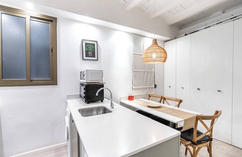 Hostafrancs Apartment | Discover your home in Barcelona: design, comfort and perfect location