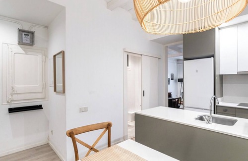 Hostafrancs Apartment | Discover your home in Barcelona: design, comfort and perfect location