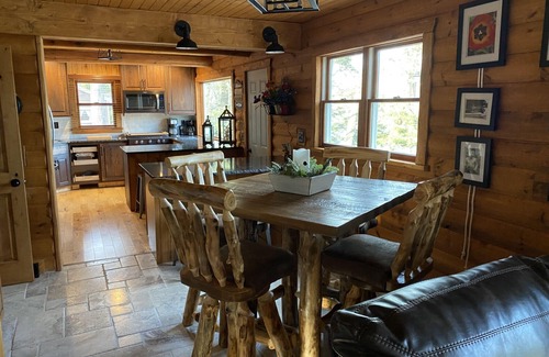 Argonne Cabin | Discover your tranquil getaway - Northwoods Cabin on ATV/Snowmobile trail