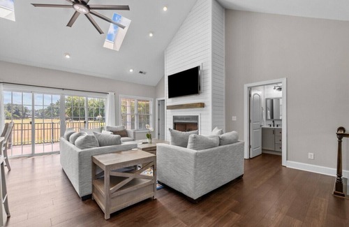 Foxfire House | Discover Your Ultimate Luxury Retreat, Book today!