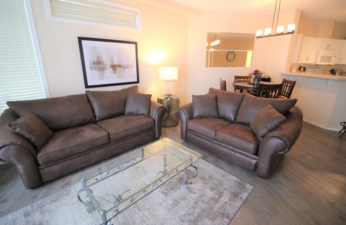 North End Condo | Discovery Bay #537