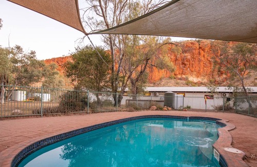 Glen Helen Hotel | Discovery Resorts - Glen Helen