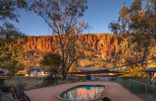 Glen Helen Hotel | Discovery Resorts - Glen Helen
