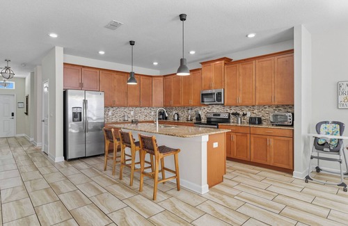 Kissimmee House | Disney 10min | 6BR w/Screened Pool