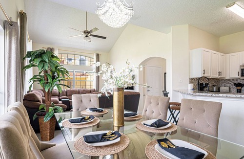 Bellavida House | Disney 4BR Townhome/2 Masters/Gated Resort w/Heated Pools & Splash Pad