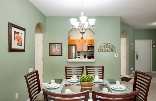 Windsor Hills Condo | Disney Family Friendly Condo w Pool & Water Park
