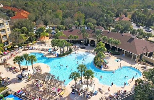 Windsor Hills Condo | Disney Family Friendly Condo w Pool & Water Park